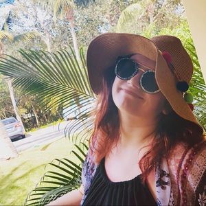 Meet your Posher, Victoria